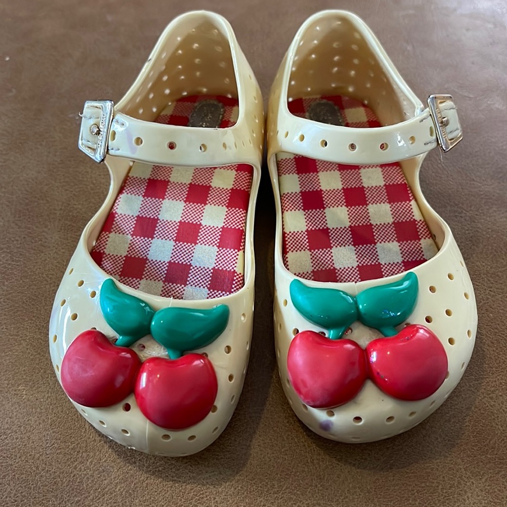 Mini Melissa Cherry Shoes toddler size 7
